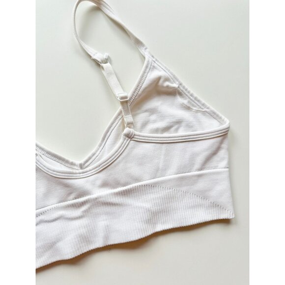 LULULEMON Ebb To Street II White Seamless Ribbed Long Line Sports Bra, Size 6 - Picture 11 of 16